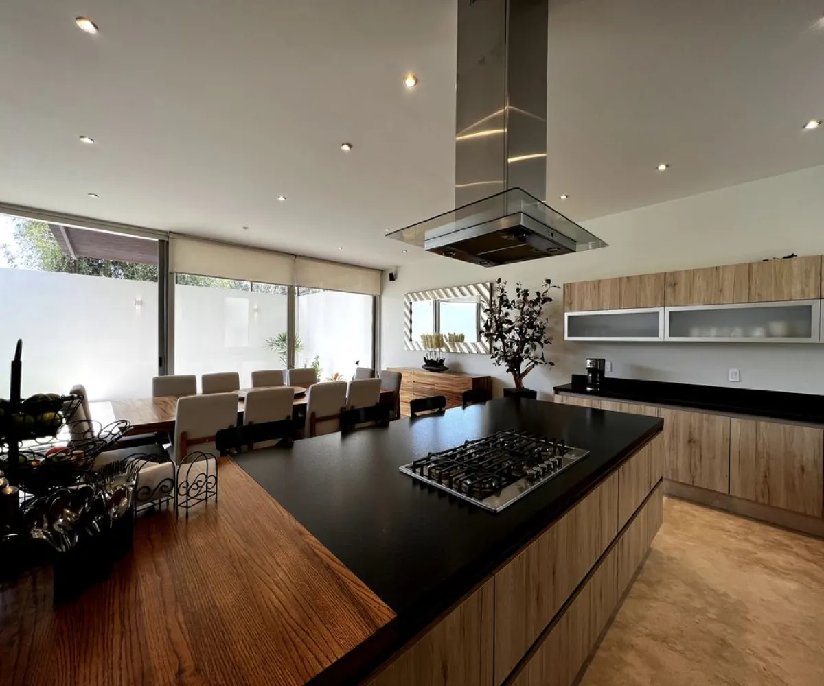 Casa En Venta,Mítica Residencial,Avenida General Ramón Corona 7880, Zapopan, Jalisco 45019, 5 Habitaciones,5 Baños,Avenida General Ramón Corona,2,pXVa8jJ