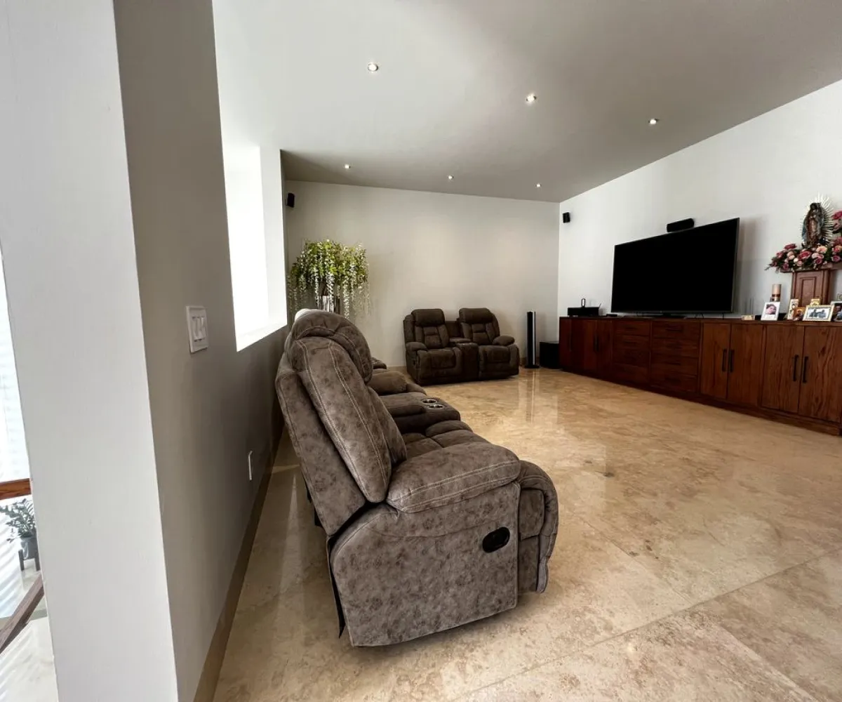 Casa En Venta,Mítica Residencial,Avenida General Ramón Corona 7880, Zapopan, Jalisco 45019, 5 Habitaciones,5 Baños,Avenida General Ramón Corona,2,pXVa8jJ
