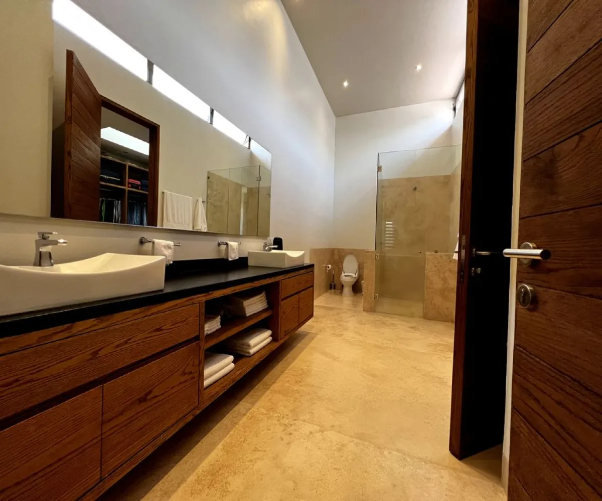 Casa En Venta,Mítica Residencial,Avenida General Ramón Corona 7880, Zapopan, Jalisco 45019, 5 Habitaciones,5 Baños,Avenida General Ramón Corona,2,pXVa8jJ