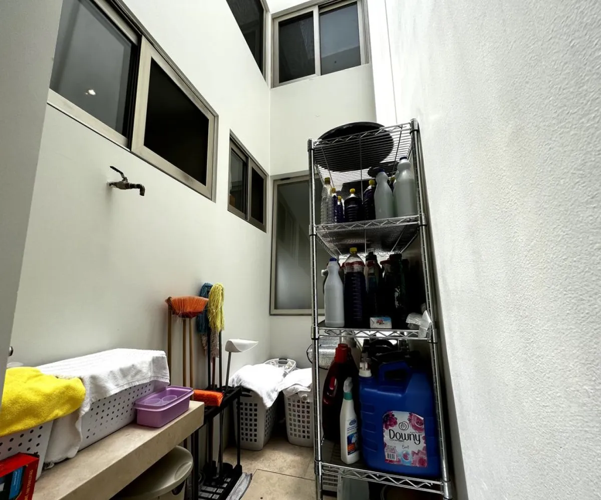 Casa En Venta,Mítica Residencial,Avenida General Ramón Corona 7880, Zapopan, Jalisco 45019, 5 Habitaciones,5 Baños,Avenida General Ramón Corona,2,pXVa8jJ