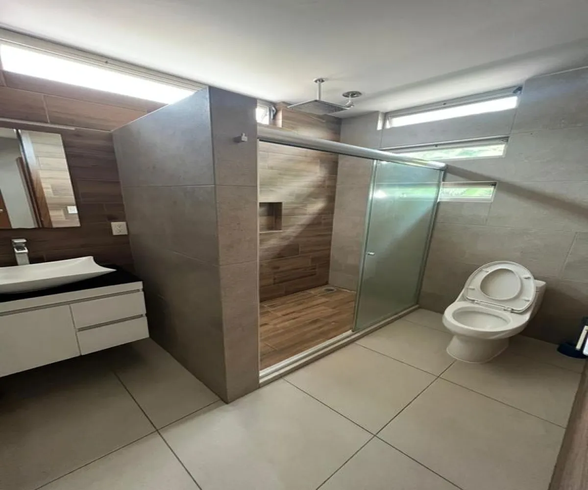 Casa En Venta,Jocotán,Acero 225, Zapopan, Jalisco 45017, 3 Habitaciones,2 Baños,Acero ,3,pYh05NH