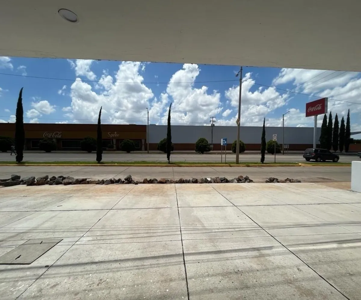 Bodega En Renta,Las Aguilillas,Blvd. Lic. Anacleto Glez F. Sur 1625, Tepatitlán de Morelos, Jalisco 47600,1 Baño,Blvd. Lic. Anacleto Glez F. Sur ,pbT1yM1