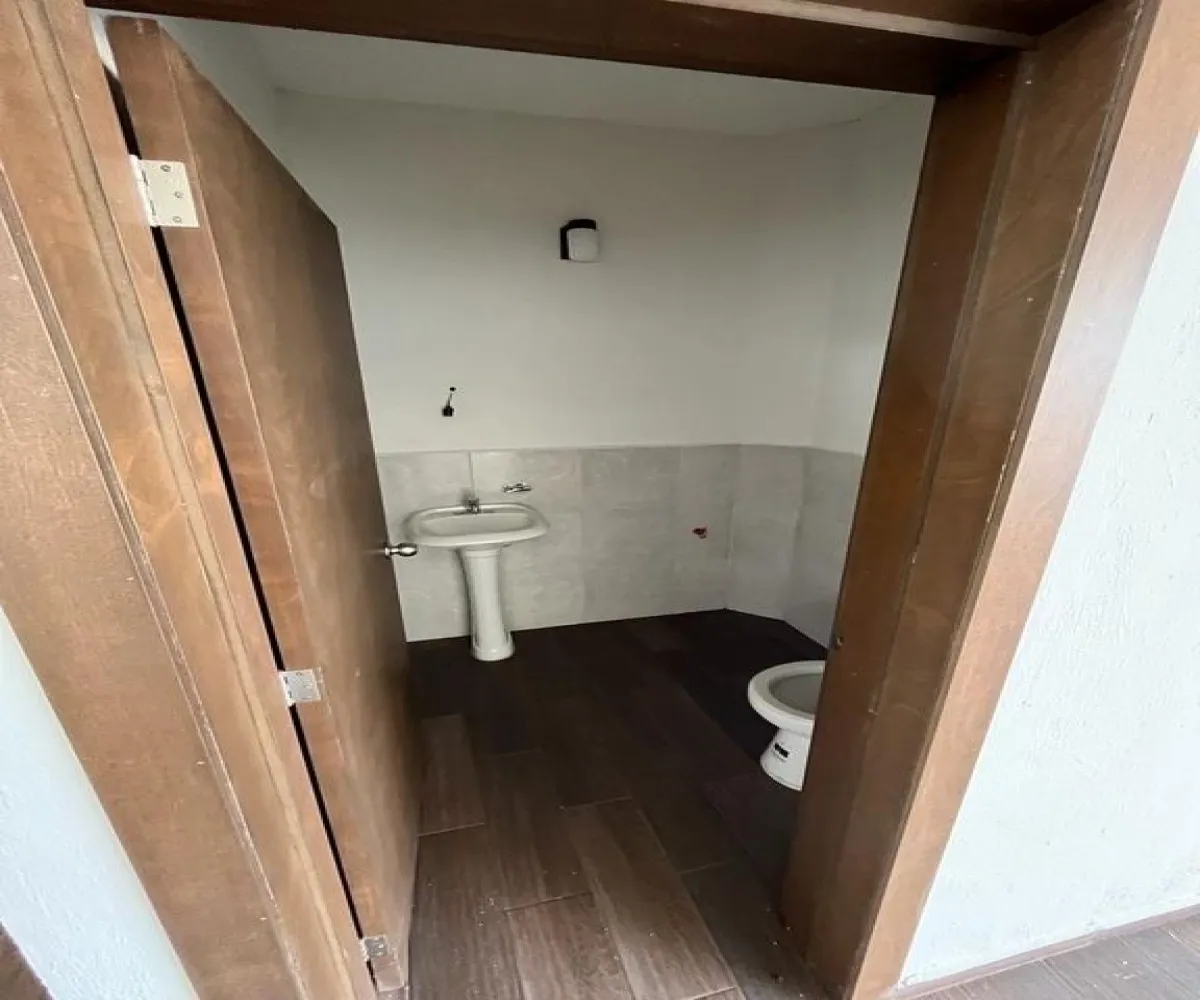 Bodega En Renta,Las Aguilillas,Blvd. Lic. Anacleto Glez F. Sur 1625, Tepatitlán de Morelos, Jalisco 47600,1 Baño,Blvd. Lic. Anacleto Glez F. Sur ,pbT1yM1