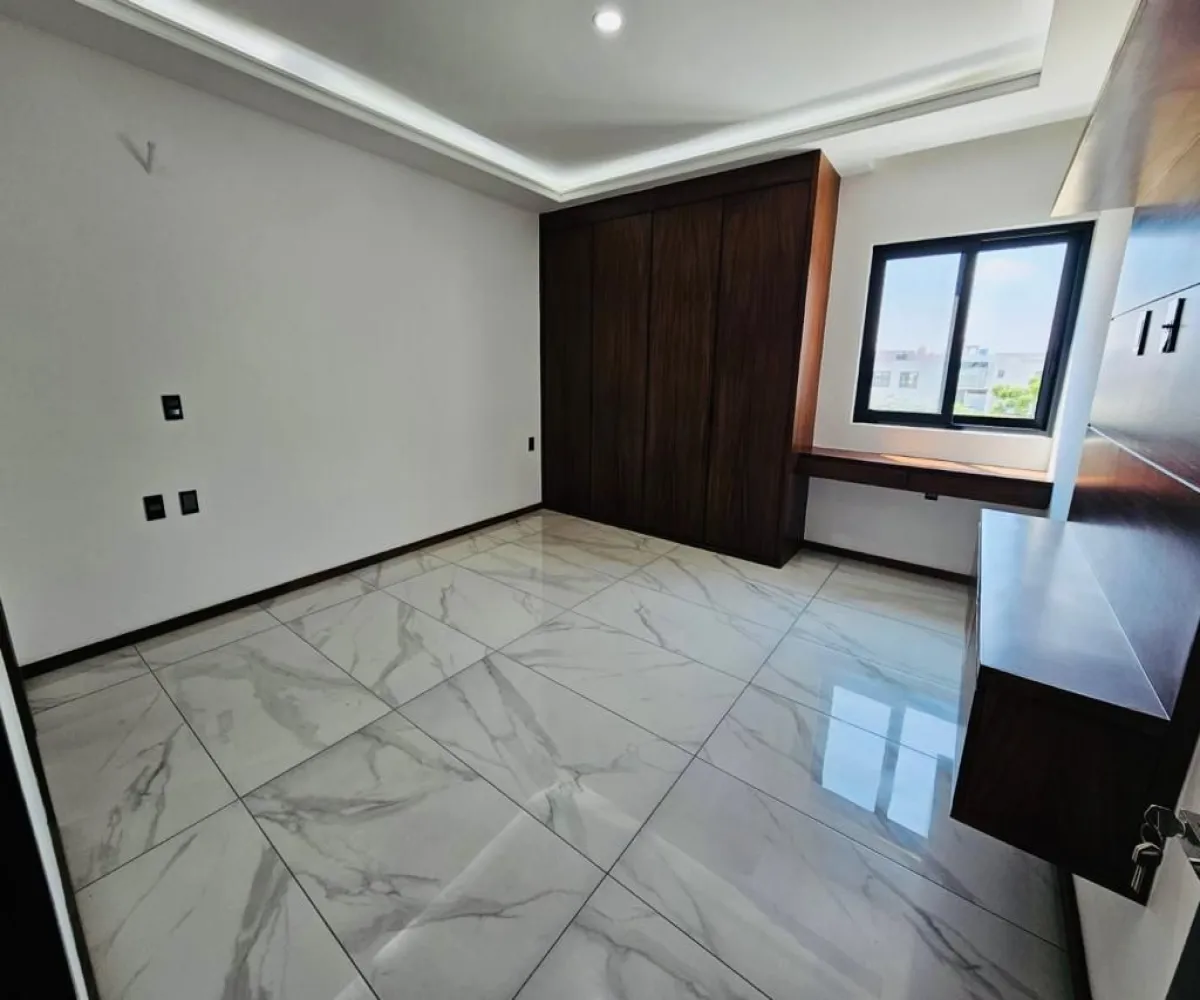 Casa En Venta,La Cima,Av de la mancha 193 S/N, Zapopan, Jalisco 45130, 4 Habitaciones,5 Baños,Av de la mancha 193,2,pncBpV5 Casa En Venta,La Cima,Av de la mancha 193 S/N, Zapopan, Jalisco 45130, 4 Habitaciones,5 Baños,Av de la mancha 193,2,pncBpV5