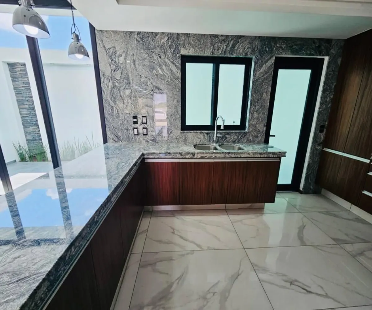 Casa En Venta,La Cima,Av de la mancha 193 S/N, Zapopan, Jalisco 45130, 4 Habitaciones,5 Baños,Av de la mancha 193,2,pncBpV5 Casa En Venta,La Cima,Av de la mancha 193 S/N, Zapopan, Jalisco 45130, 4 Habitaciones,5 Baños,Av de la mancha 193,2,pncBpV5