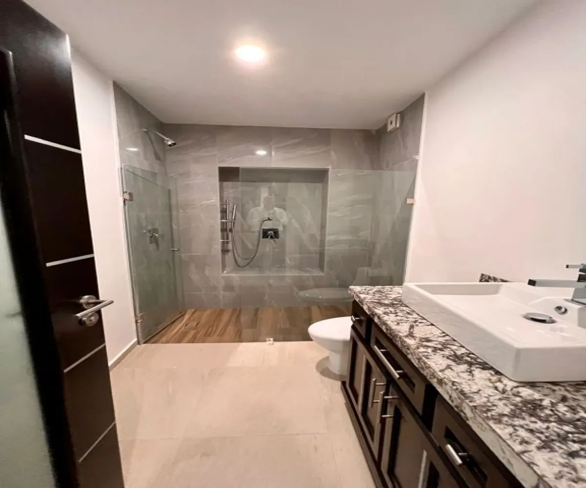 Casa En Venta,Pinar de la Venta,Carr. Guadalajara - Tepic 119, Zapopan, Jalisco 45221, 5 Habitaciones,7 Baños,Carr. Guadalajara - Tepic ,2,pPIkrKr