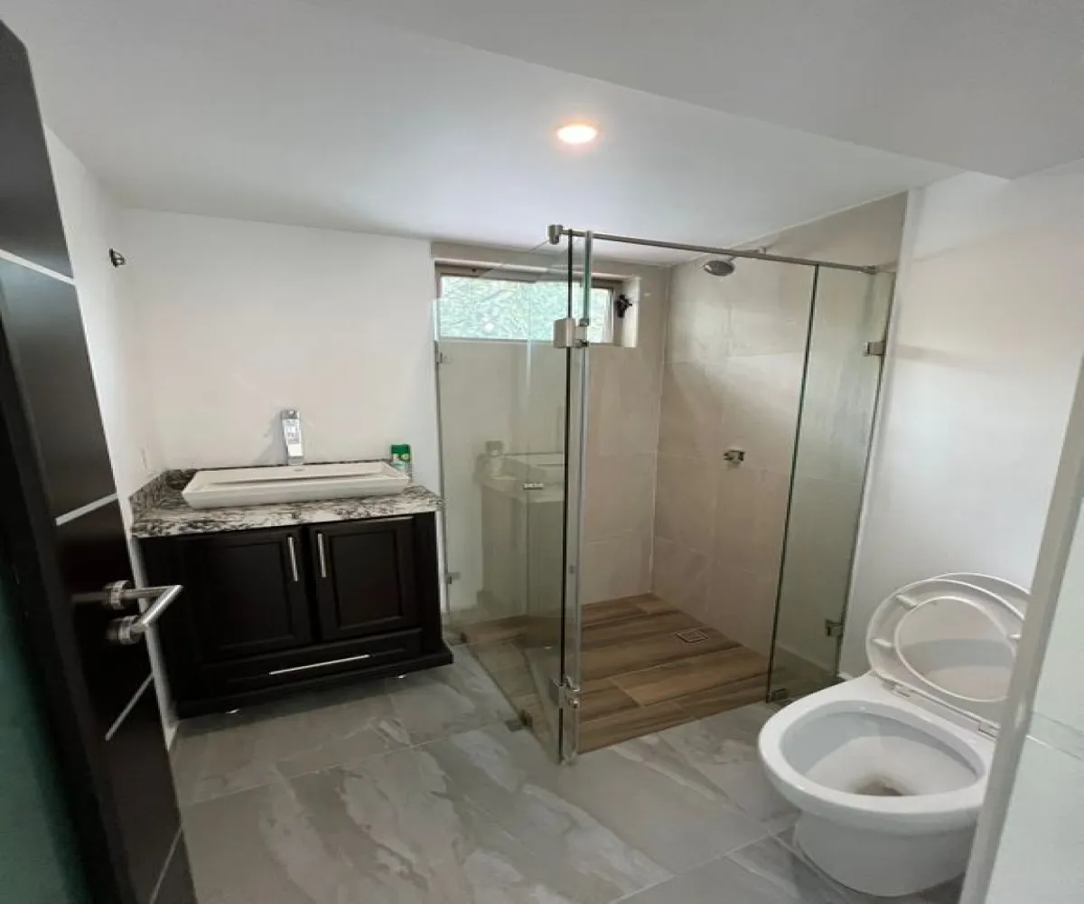 Casa En Venta,Pinar de la Venta,Carr. Guadalajara - Tepic 119, Zapopan, Jalisco 45221, 5 Habitaciones,7 Baños,Carr. Guadalajara - Tepic ,2,pPIkrKr