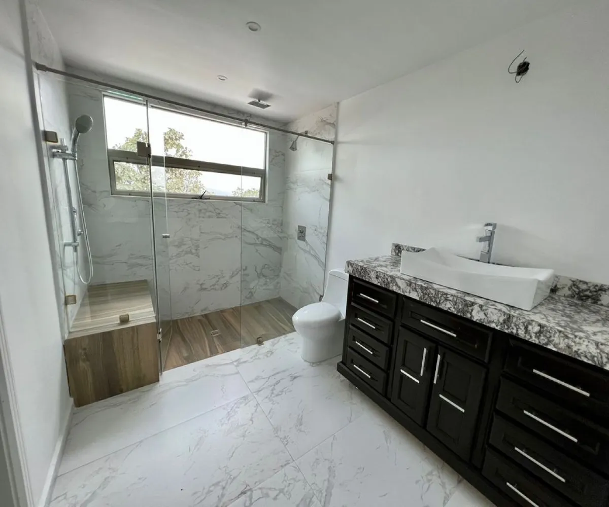 Casa En Venta,Pinar de la Venta,Carr. Guadalajara - Tepic 119, Zapopan, Jalisco 45221, 5 Habitaciones,7 Baños,Carr. Guadalajara - Tepic ,2,pPIkrKr