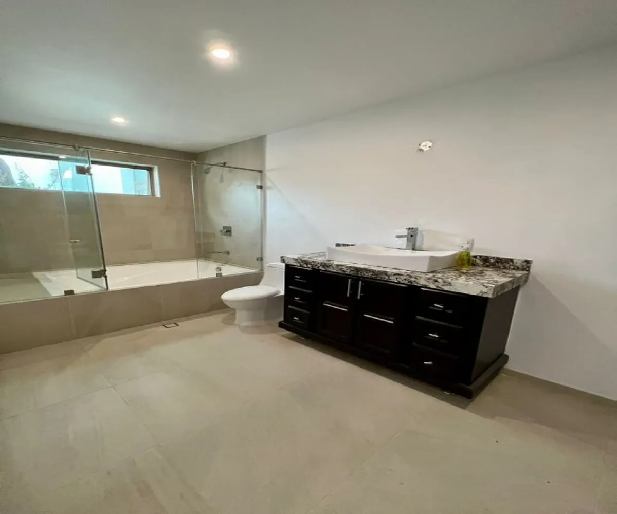 Casa En Venta,Pinar de la Venta,Carr. Guadalajara - Tepic 119, Zapopan, Jalisco 45221, 5 Habitaciones,7 Baños,Carr. Guadalajara - Tepic ,2,pPIkrKr