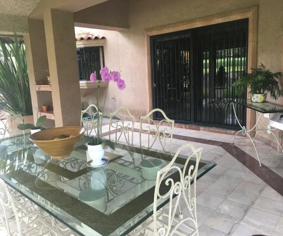 Casa En Venta,Villas de Irapuato,Paseo de la Cuesta 2294, Irapuato, Guanajuato 36670, 4 Habitaciones,5 Baños,Paseo de la Cuesta ,2,pXdyzzK