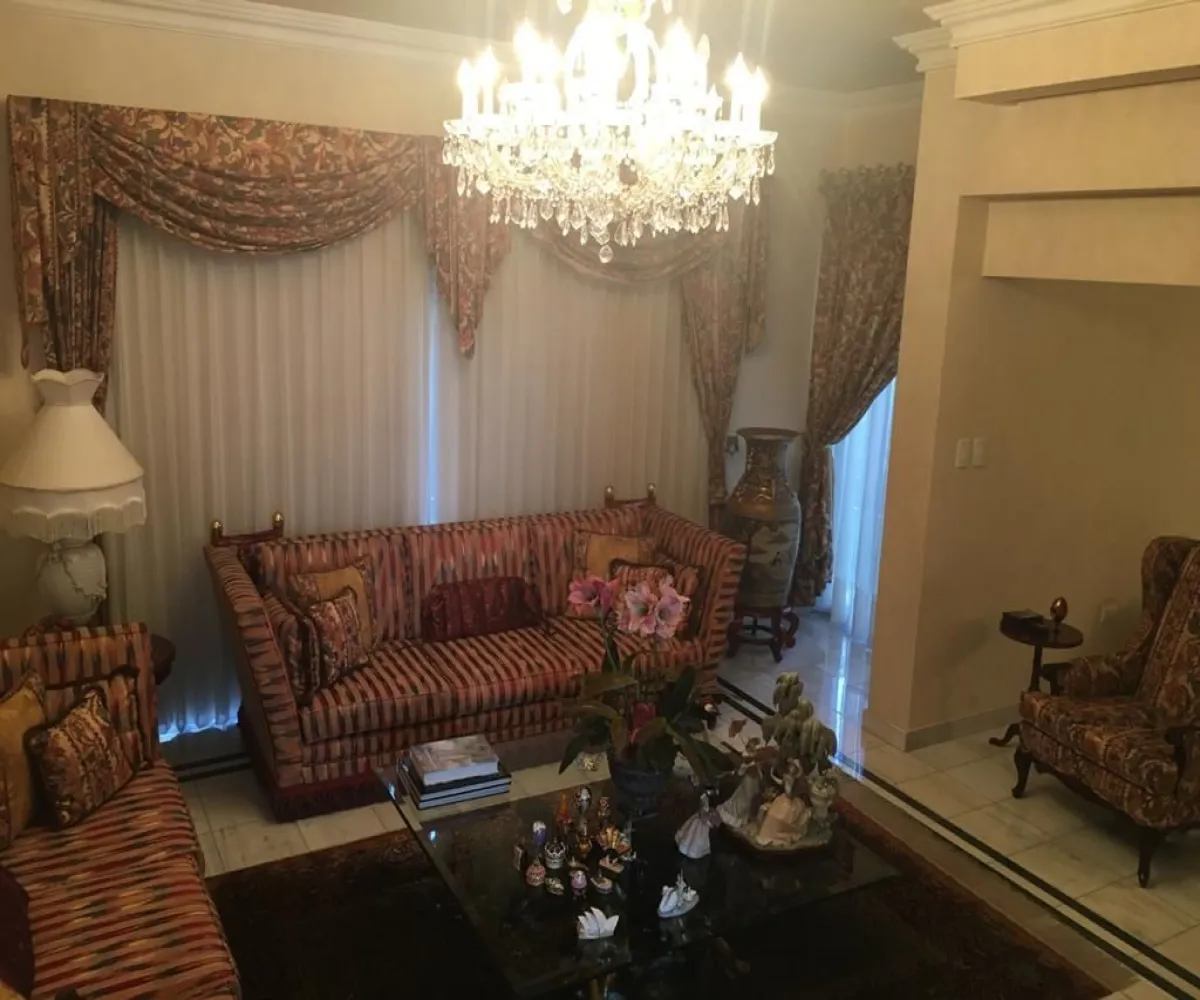 Casa En Venta,Villas de Irapuato,Paseo de la Cuesta 2294, Irapuato, Guanajuato 36670, 4 Habitaciones,5 Baños,Paseo de la Cuesta ,2,pXdyzzK