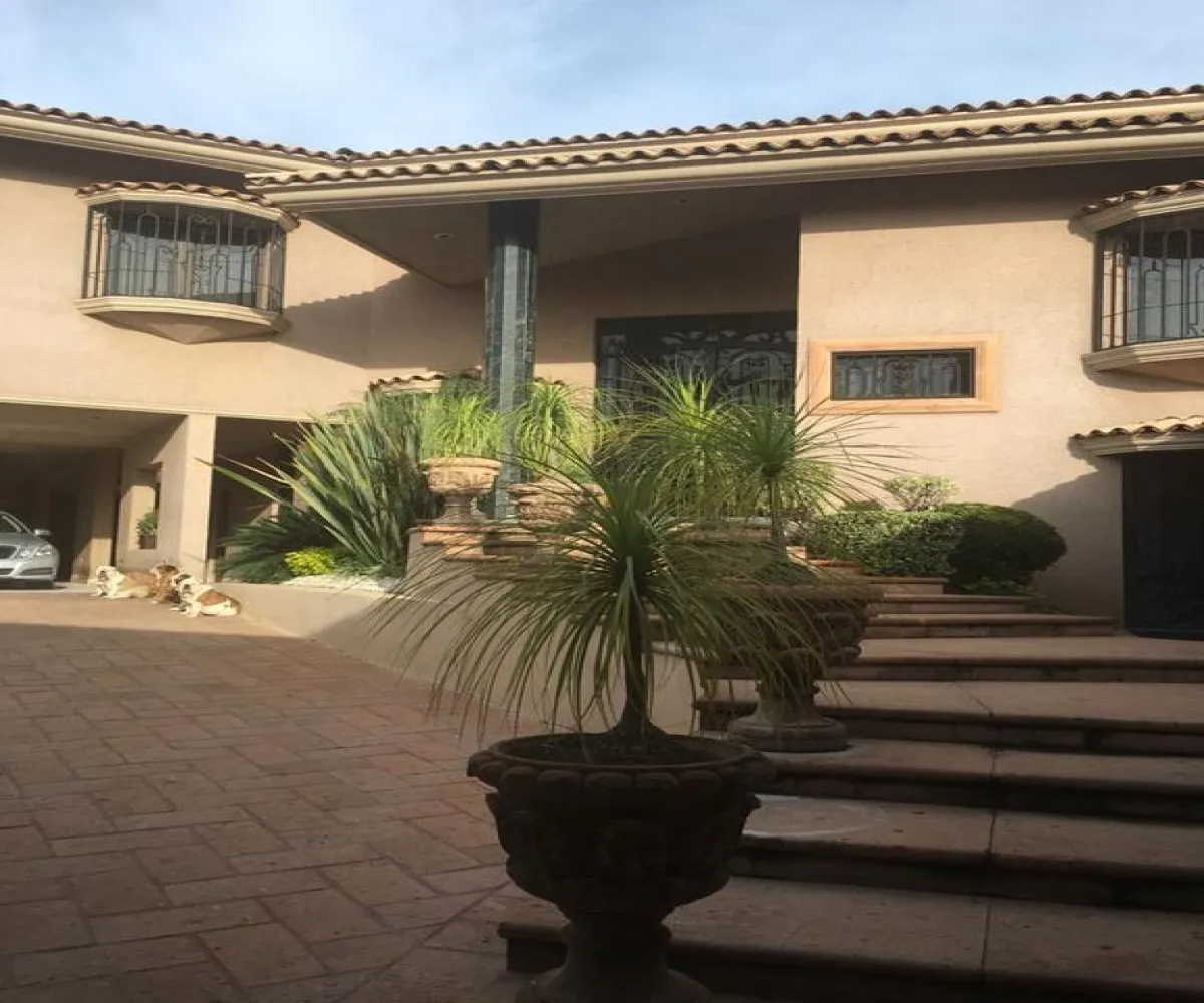 Casa En Venta,Villas de Irapuato,Paseo de la Cuesta 2294, Irapuato, Guanajuato 36670, 4 Habitaciones,5 Baños,Paseo de la Cuesta ,2,pXdyzzK
