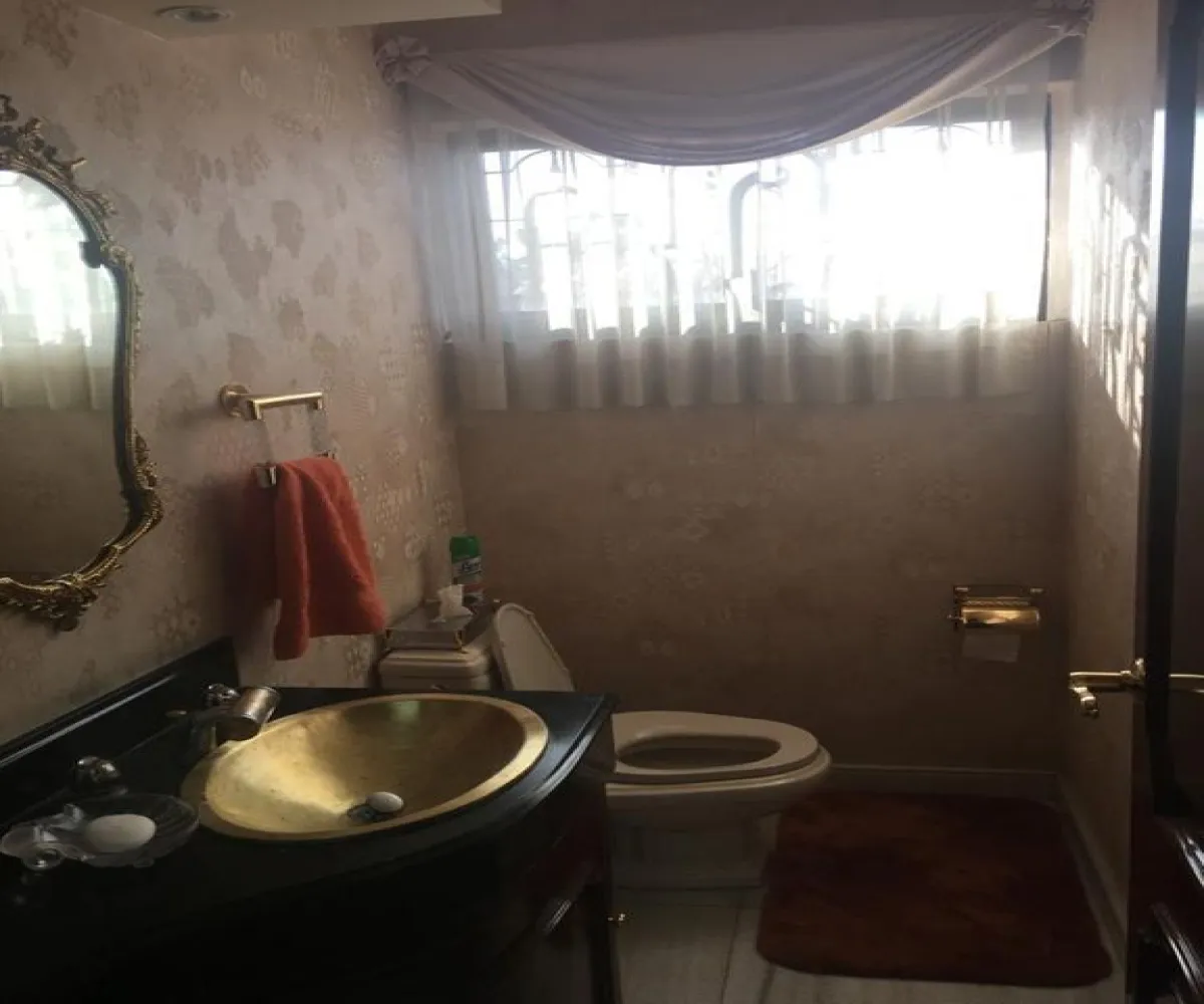 Casa En Venta,Villas de Irapuato,Paseo de la Cuesta 2294, Irapuato, Guanajuato 36670, 4 Habitaciones,5 Baños,Paseo de la Cuesta ,2,pXdyzzK