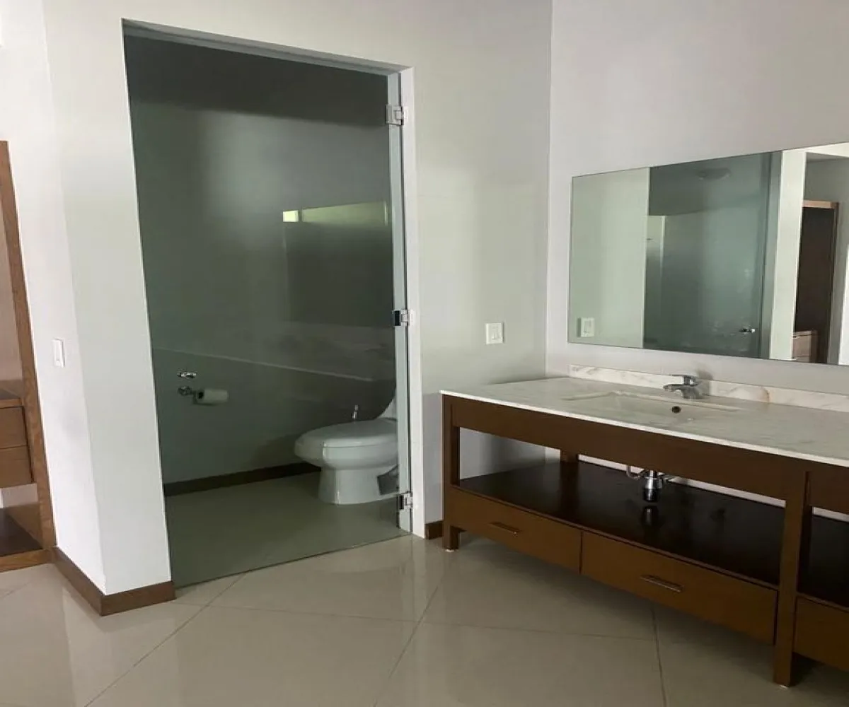 Casa En Venta,Bugambilias,Retorno del Reno del Sur 139, Zapopan, Jalisco 45238, 3 Habitaciones,3 Baños,Retorno del Reno del Sur,2,pZPPIwj