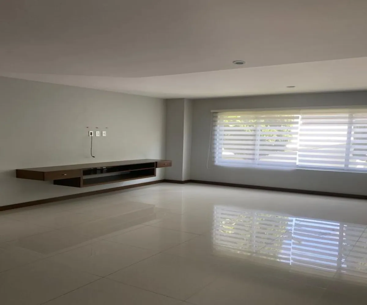 Casa En Venta,Bugambilias,Retorno del Reno del Sur 139, Zapopan, Jalisco 45238, 3 Habitaciones,3 Baños,Retorno del Reno del Sur,2,pZPPIwj