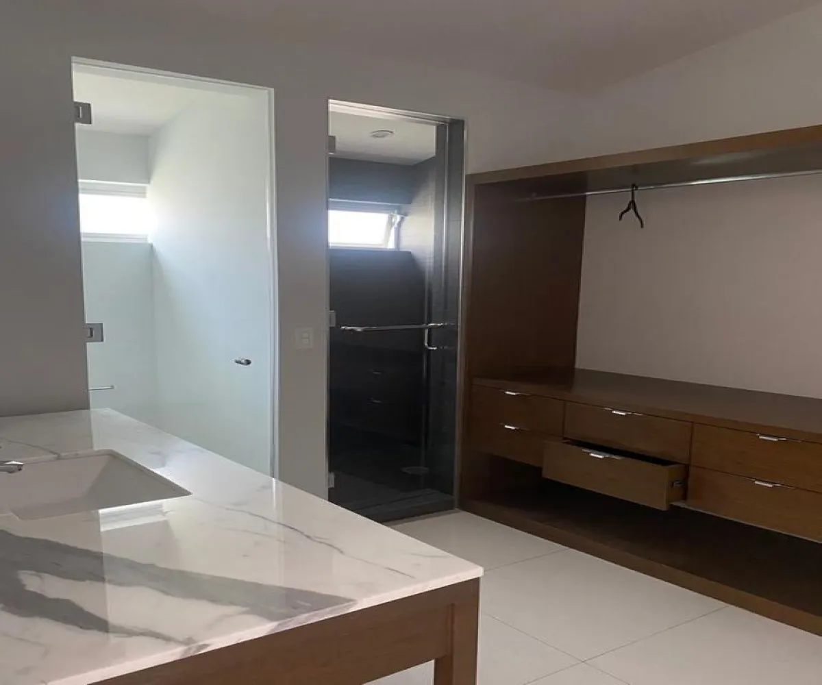 Casa En Venta,Bugambilias,Retorno del Reno del Sur 139, Zapopan, Jalisco 45238, 3 Habitaciones,3 Baños,Retorno del Reno del Sur,2,pZPPIwj