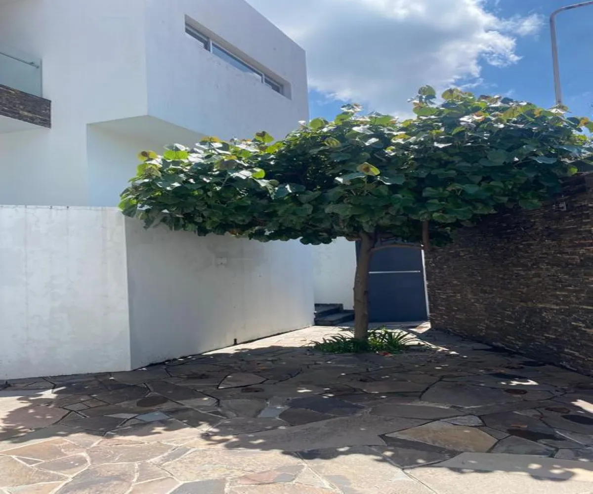 Casa En Venta,Bugambilias,Retorno del Reno del Sur 139, Zapopan, Jalisco 45238, 3 Habitaciones,3 Baños,Retorno del Reno del Sur,2,pZPPIwj