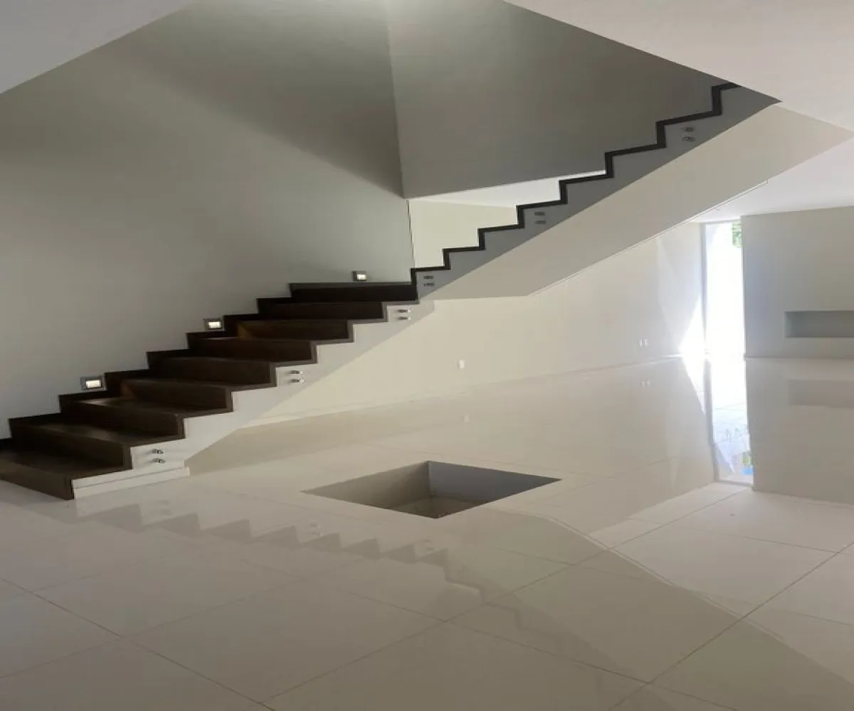 Casa En Venta,Bugambilias,Paseo de la Onza 118, Zapopan, Jalisco 45238, 4 Habitaciones,4 Baños,Paseo de la Onza,2,pic3nem
