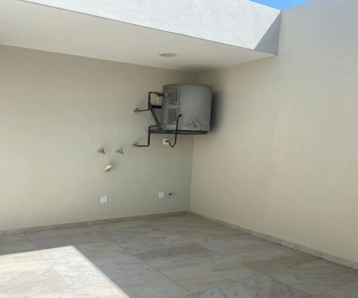Casa En Venta,Bugambilias,Paseo de la Onza 118, Zapopan, Jalisco 45238, 4 Habitaciones,4 Baños,Paseo de la Onza,2,pic3nem