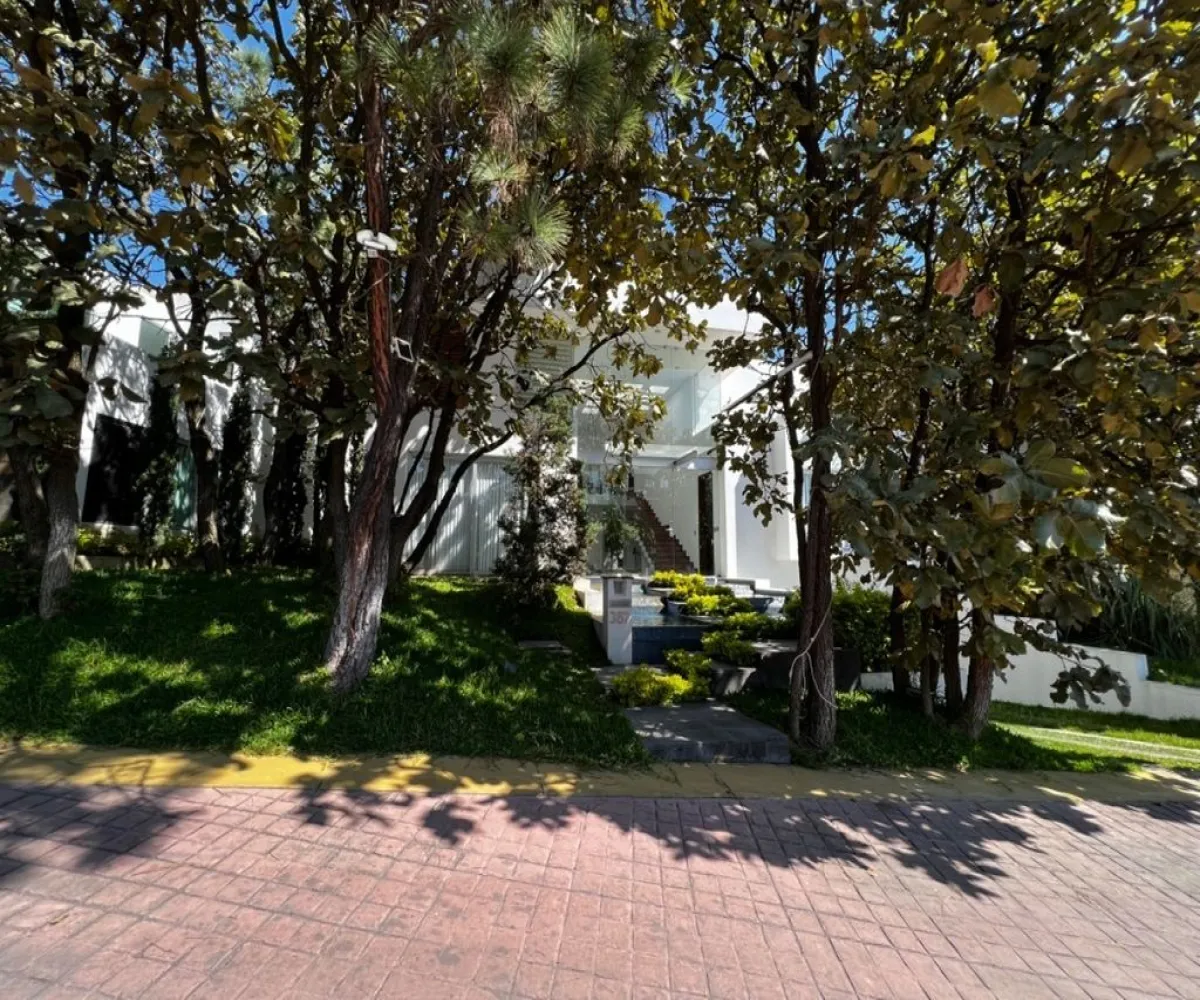 Casa En Venta,Cielo Contry Club,Vistas del cielo 387, Tlajomulco de Zúñiga, Jalisco 45643, 3 Habitaciones,5 Baños,Vistas del cielo ,3,pWgsTCh