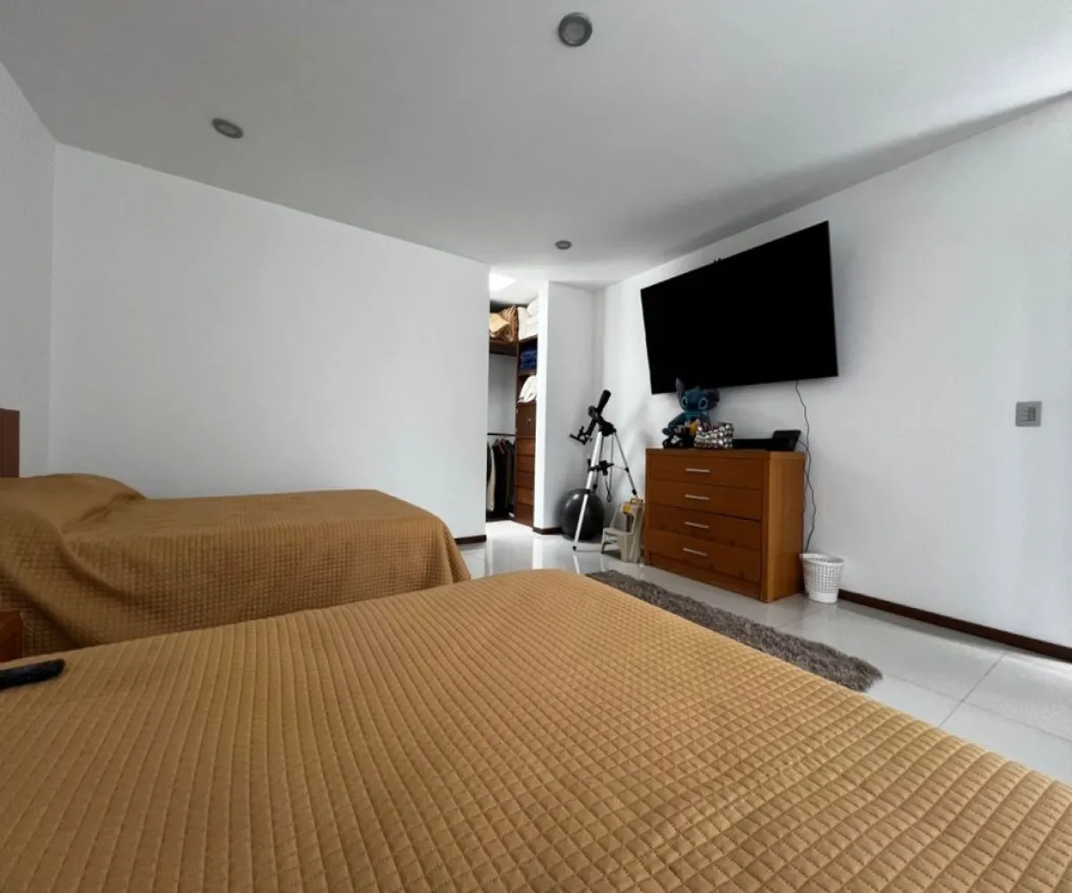 Casa En Venta,Cielo Contry Club,Vistas del cielo 387, Tlajomulco de Zúñiga, Jalisco 45643, 3 Habitaciones,5 Baños,Vistas del cielo ,3,pWgsTCh