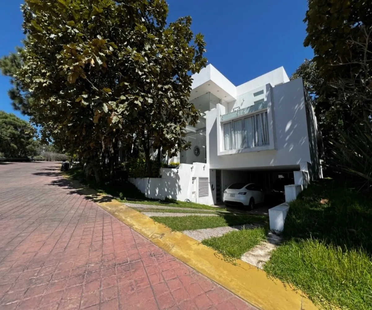 Casa En Venta,Cielo Contry Club,Vistas del cielo 387, Tlajomulco de Zúñiga, Jalisco 45643, 3 Habitaciones,5 Baños,Vistas del cielo ,3,pWgsTCh