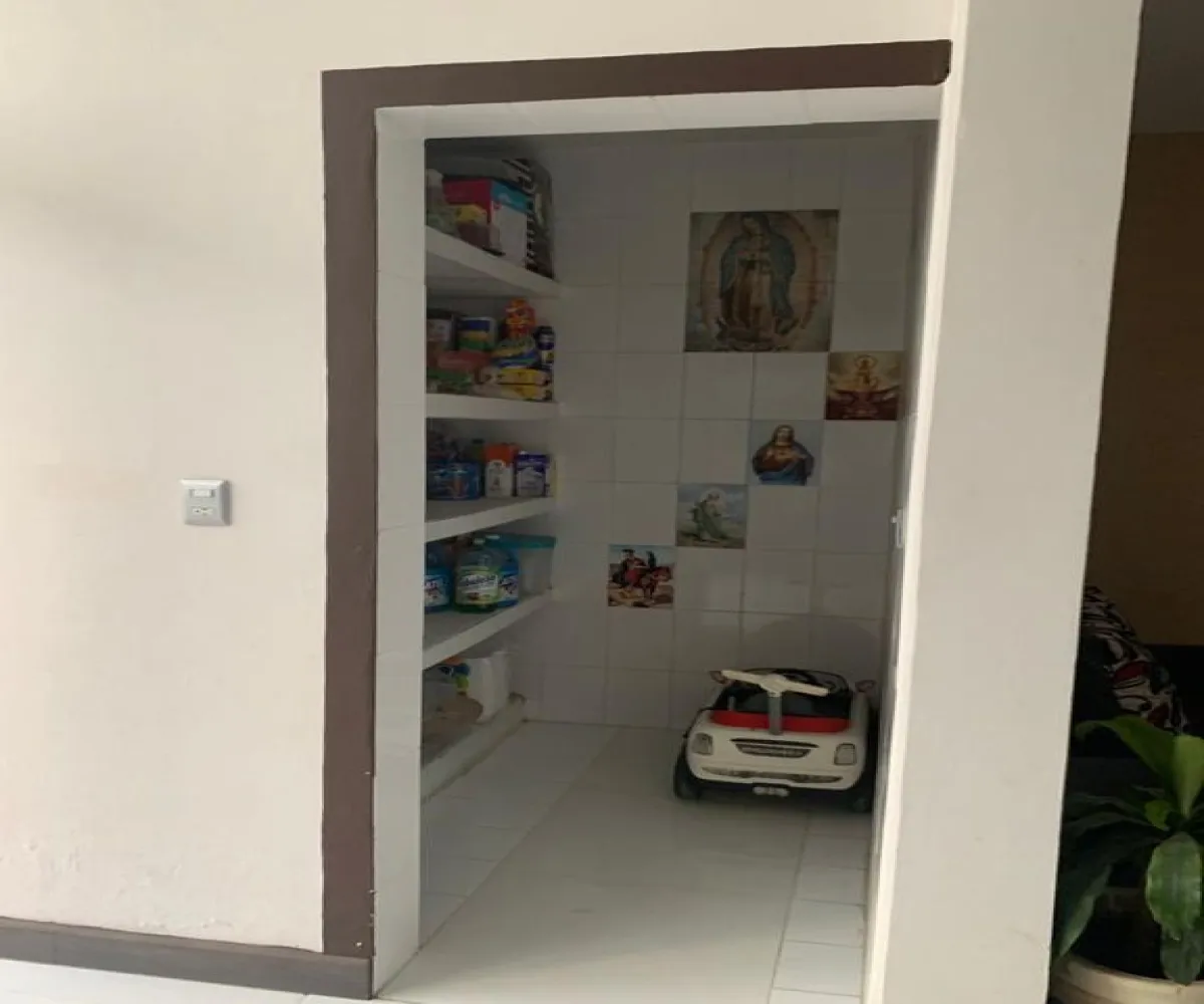 Casa En Venta,El Húmedo de Nextipac,Rio Nilo 9, Zapopan, Jalisco 45200, 4 Habitaciones,2 Baños,Rio Nilo ,2,p5ItTQw