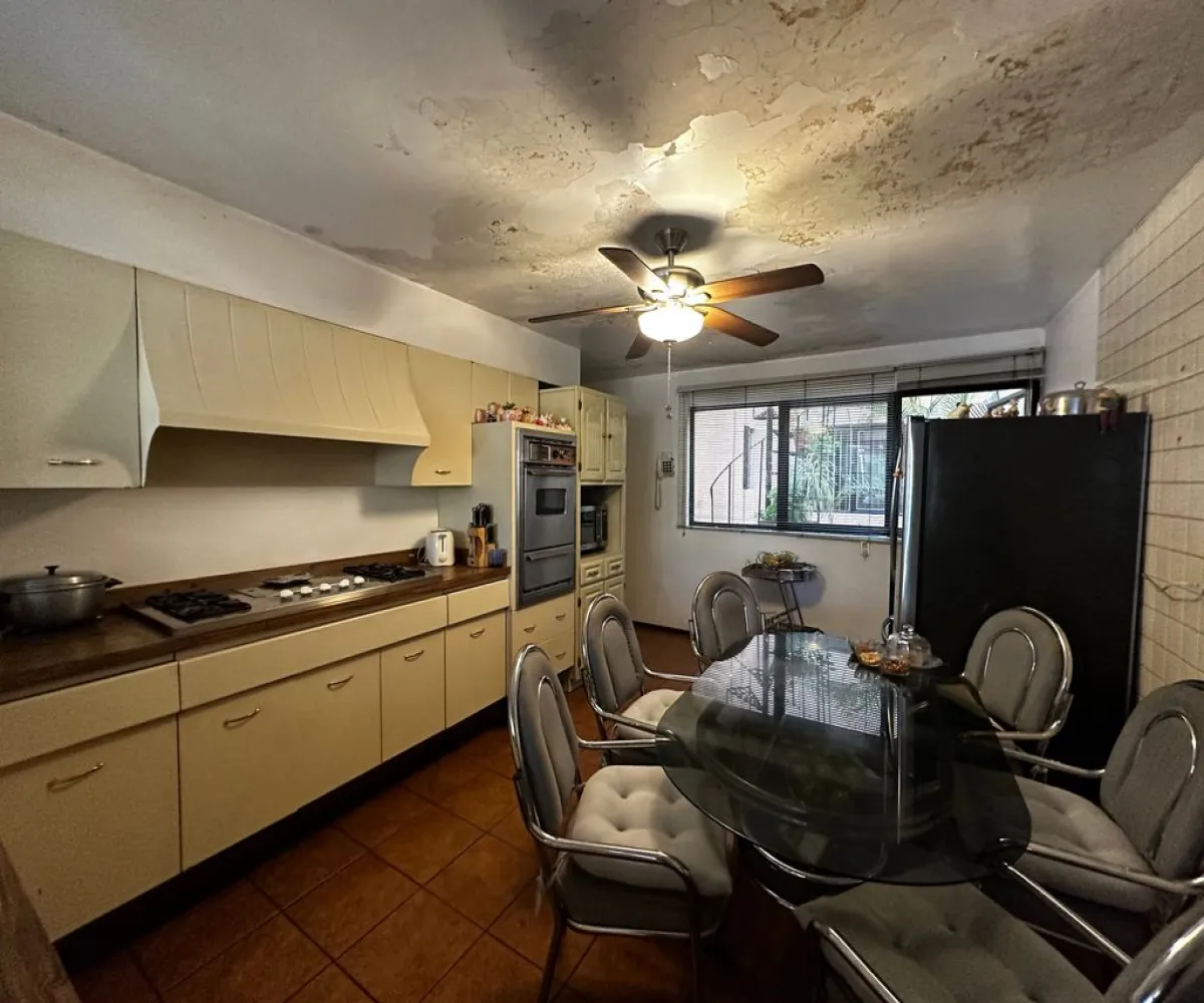 Casa En Venta,Jardines del Country,Circunvalación 1933, Guadalajara, Jalisco 44210, 4 Habitaciones,3 Baños,Circunvalación ,1,pIhwuJg