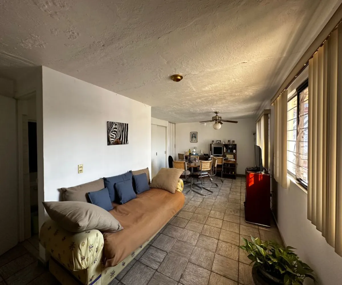 Casa En Venta,Jardines del Country,Circunvalación 1933, Guadalajara, Jalisco 44210, 4 Habitaciones,3 Baños,Circunvalación ,1,pIhwuJg