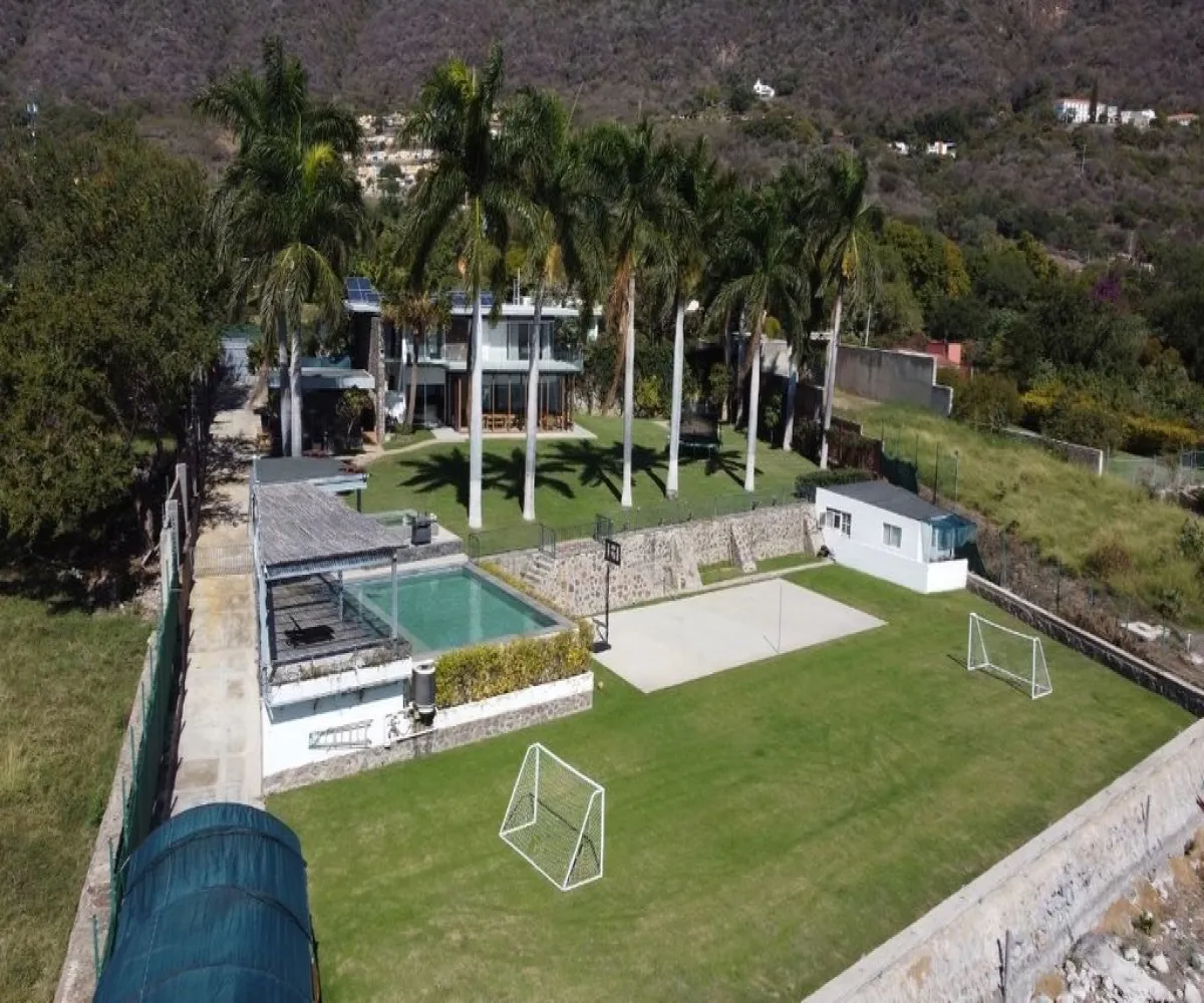 Casa En Venta,Chantepec (El Chante),Morelos 250, Jocotepec, Jalisco 45825, 4 Habitaciones,6 Baños,Morelos ,2,pvmsQOq