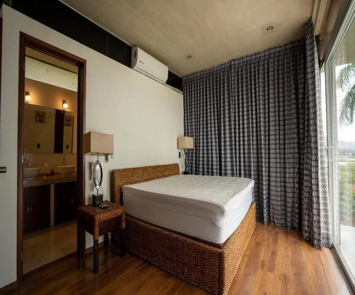 Casa En Venta,Chantepec (El Chante),Morelos 250, Jocotepec, Jalisco 45825, 4 Habitaciones,6 Baños,Morelos ,2,pvmsQOq