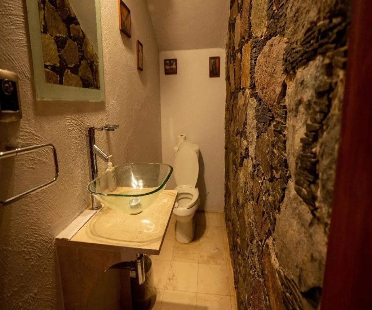 Casa En Venta,Chantepec (El Chante),Morelos 250, Jocotepec, Jalisco 45825, 4 Habitaciones,6 Baños,Morelos ,2,pvmsQOq