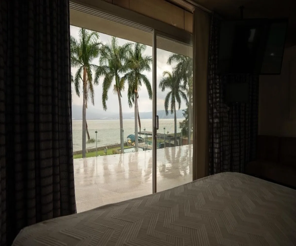 Casa En Venta,Chantepec (El Chante),Morelos 250, Jocotepec, Jalisco 45825, 4 Habitaciones,6 Baños,Morelos ,2,pvmsQOq