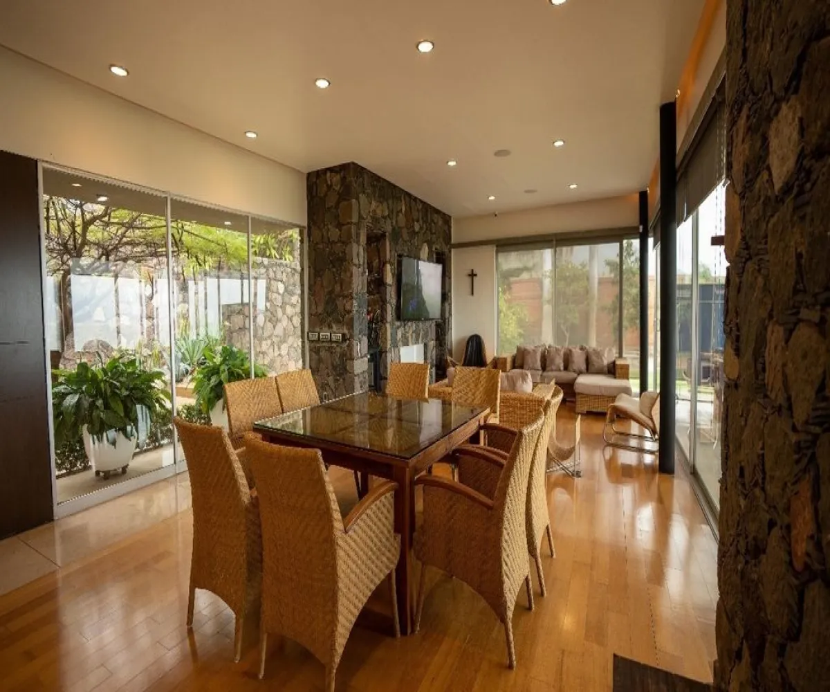 Casa En Venta,Chantepec (El Chante),Morelos 250, Jocotepec, Jalisco 45825, 4 Habitaciones,6 Baños,Morelos ,2,pvmsQOq