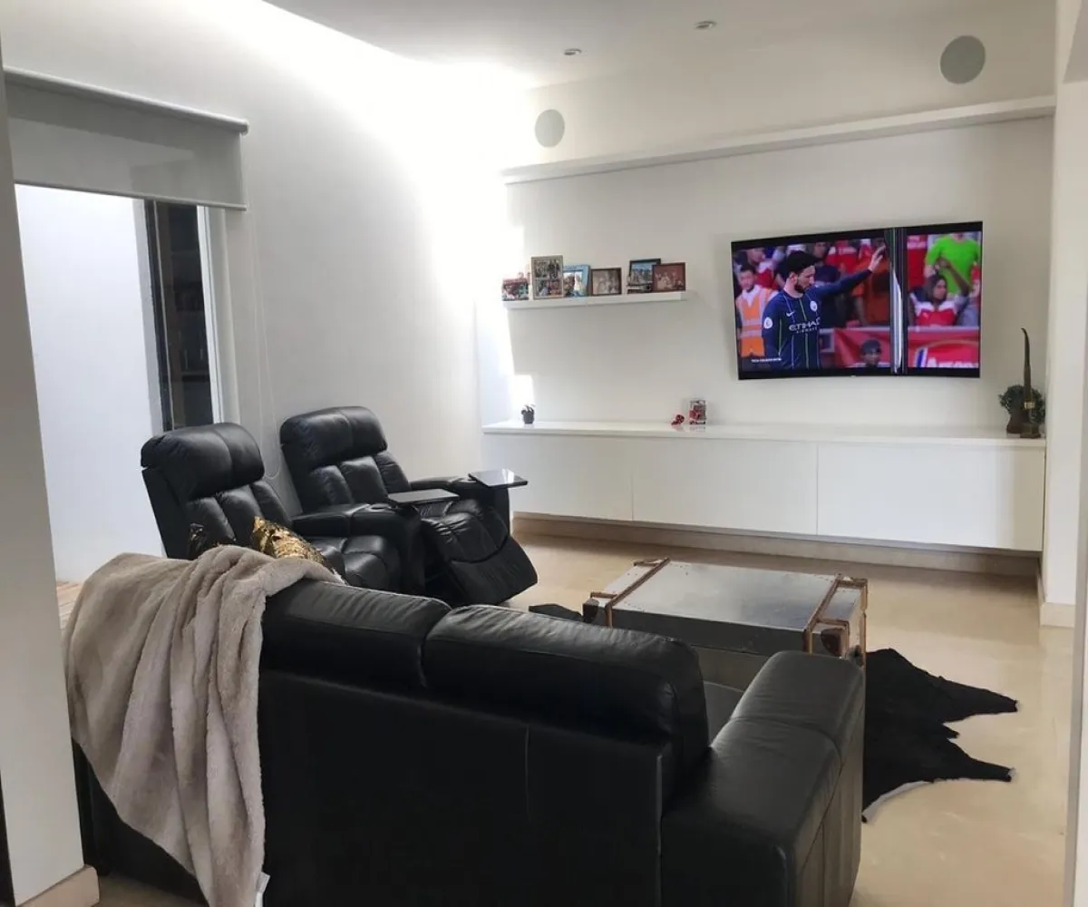 Casa En Venta,Virreyes Residencial,Paseo de los Virreyes 971, Zapopan, Jalisco 45110, 3 Habitaciones,5 Baños,Paseo de los Virreyes,2,p3077GR