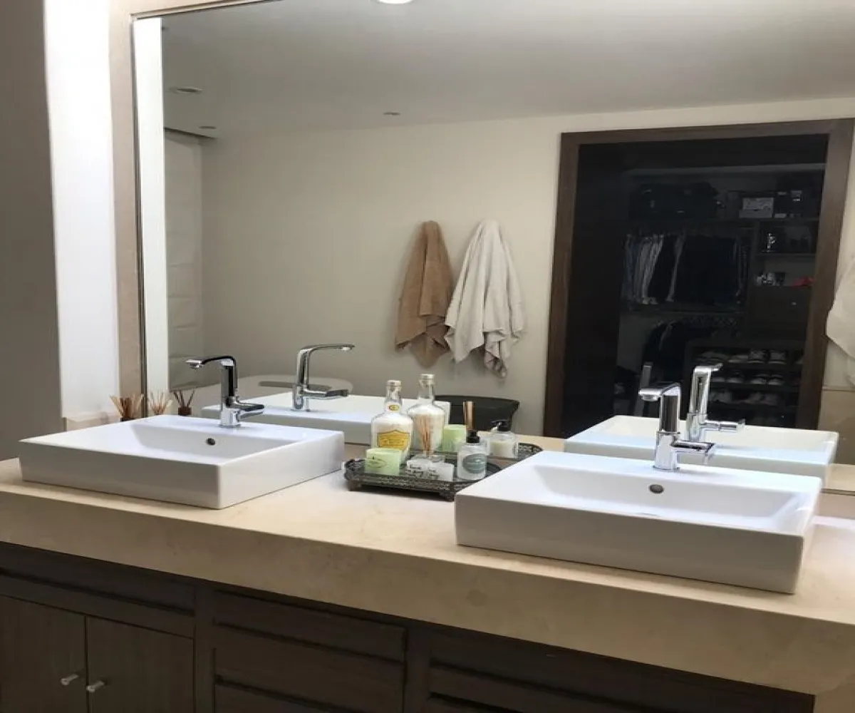 Casa En Venta,Virreyes Residencial,Paseo de los Virreyes 971, Zapopan, Jalisco 45110, 3 Habitaciones,5 Baños,Paseo de los Virreyes,2,p3077GR