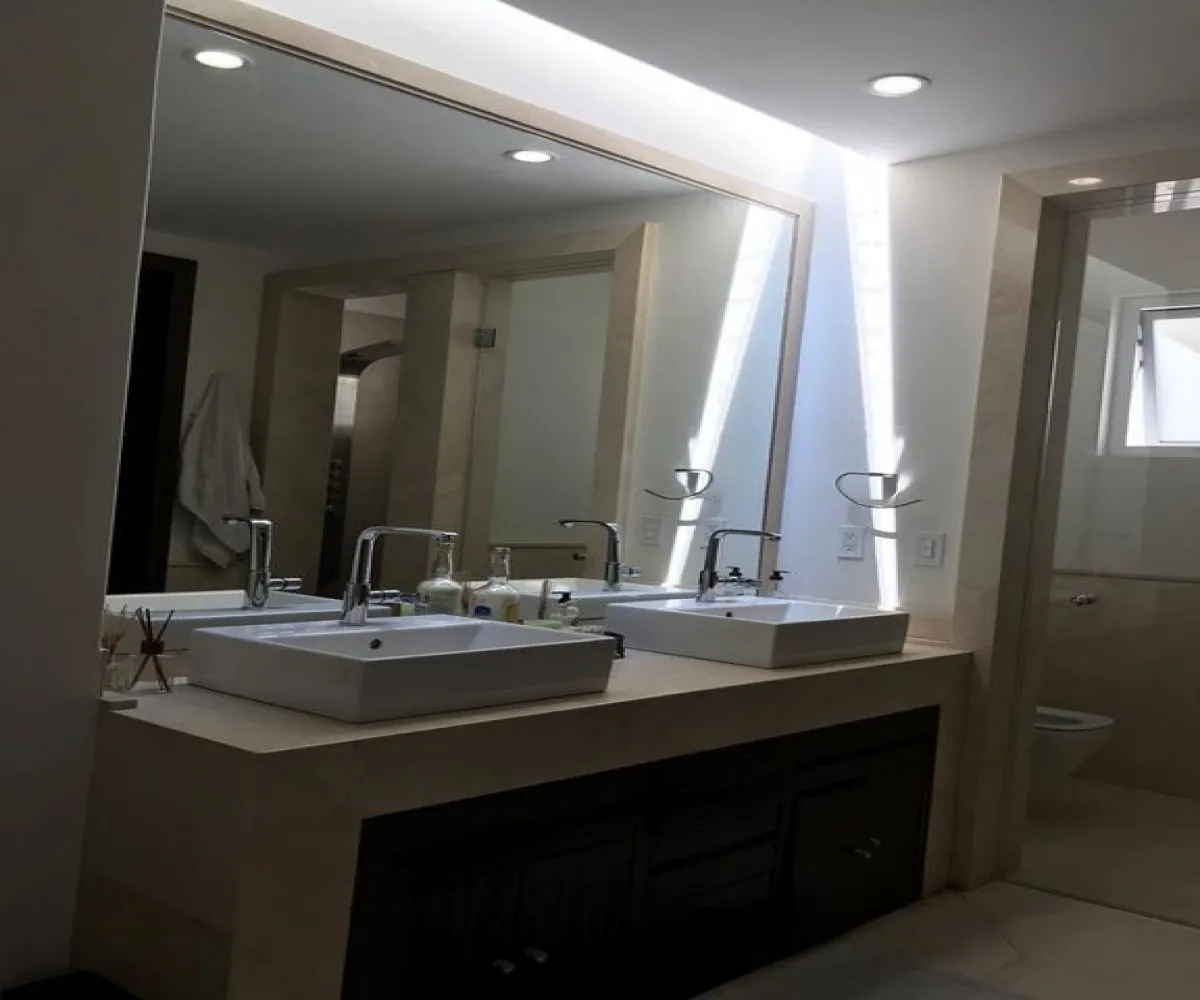 Casa En Venta,Virreyes Residencial,Paseo de los Virreyes 971, Zapopan, Jalisco 45110, 3 Habitaciones,5 Baños,Paseo de los Virreyes,2,p3077GR