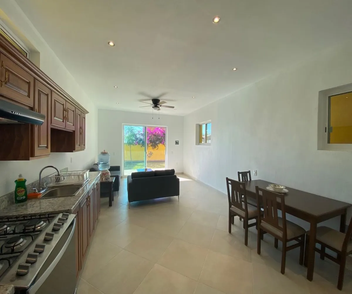 Casa En Venta,Ajijic Centro,Santa Mónica 5, Chapala, Jalisco 45920, 4 Habitaciones,4 Baños,Santa Mónica ,2,pTJnD95