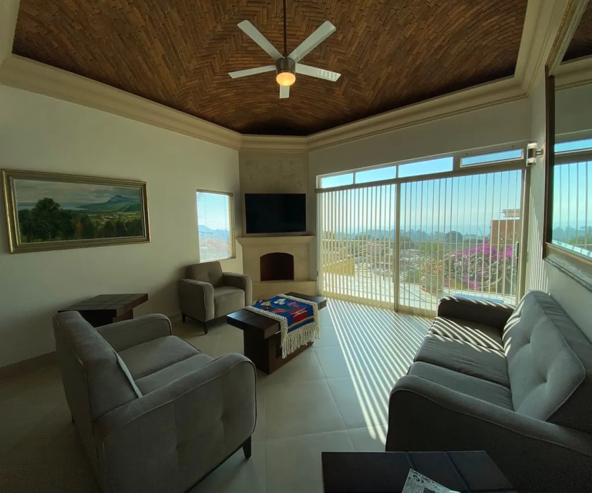 Casa En Venta,Ajijic Centro,Santa Mónica 5, Chapala, Jalisco 45920, 4 Habitaciones,4 Baños,Santa Mónica ,2,pTJnD95