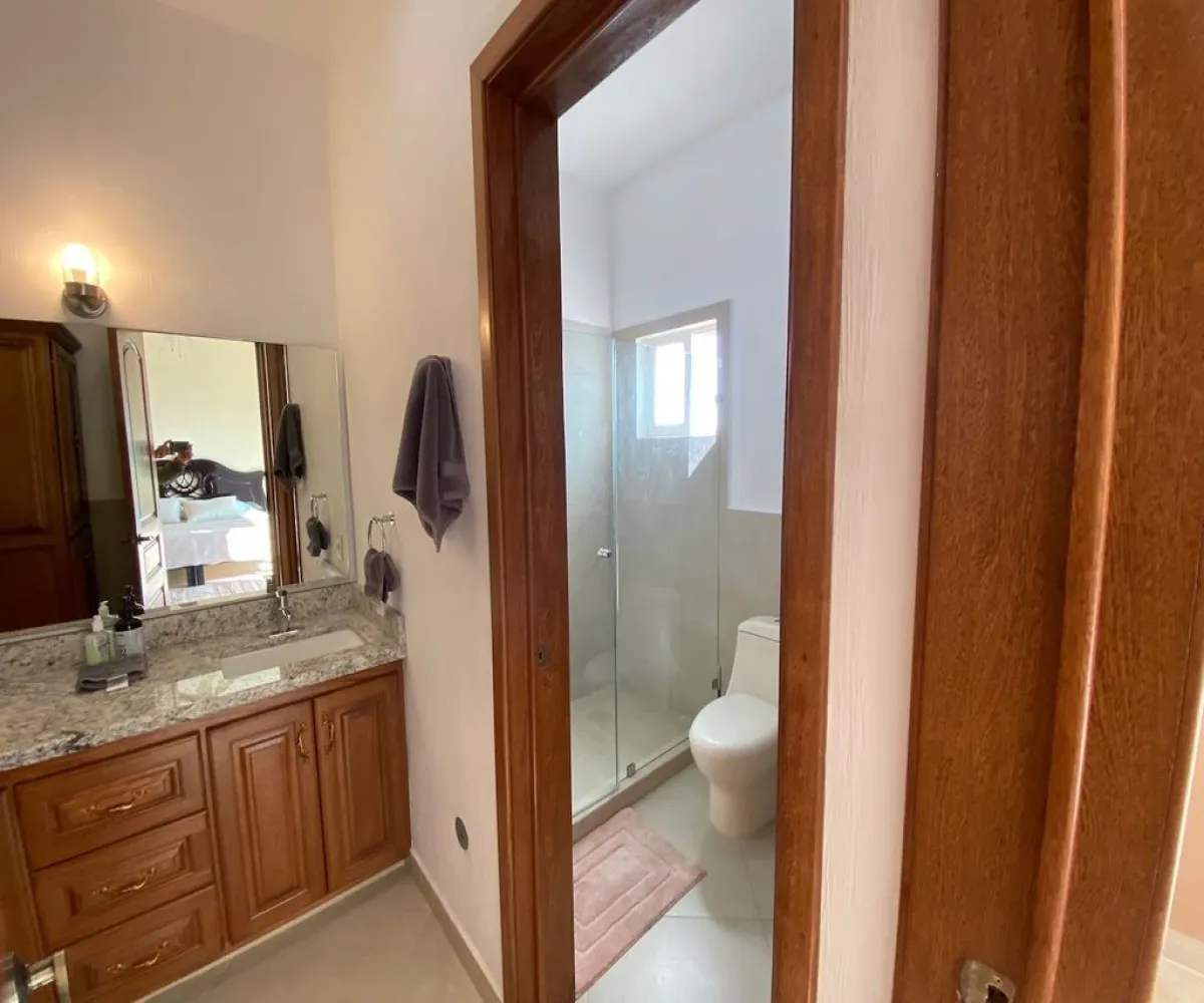 Casa En Venta,Ajijic Centro,Santa Mónica 5, Chapala, Jalisco 45920, 4 Habitaciones,4 Baños,Santa Mónica ,2,pTJnD95